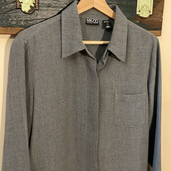 2/$30 NY & Co New York and Company Grey Blouse Size Large - Picture 8 of 14